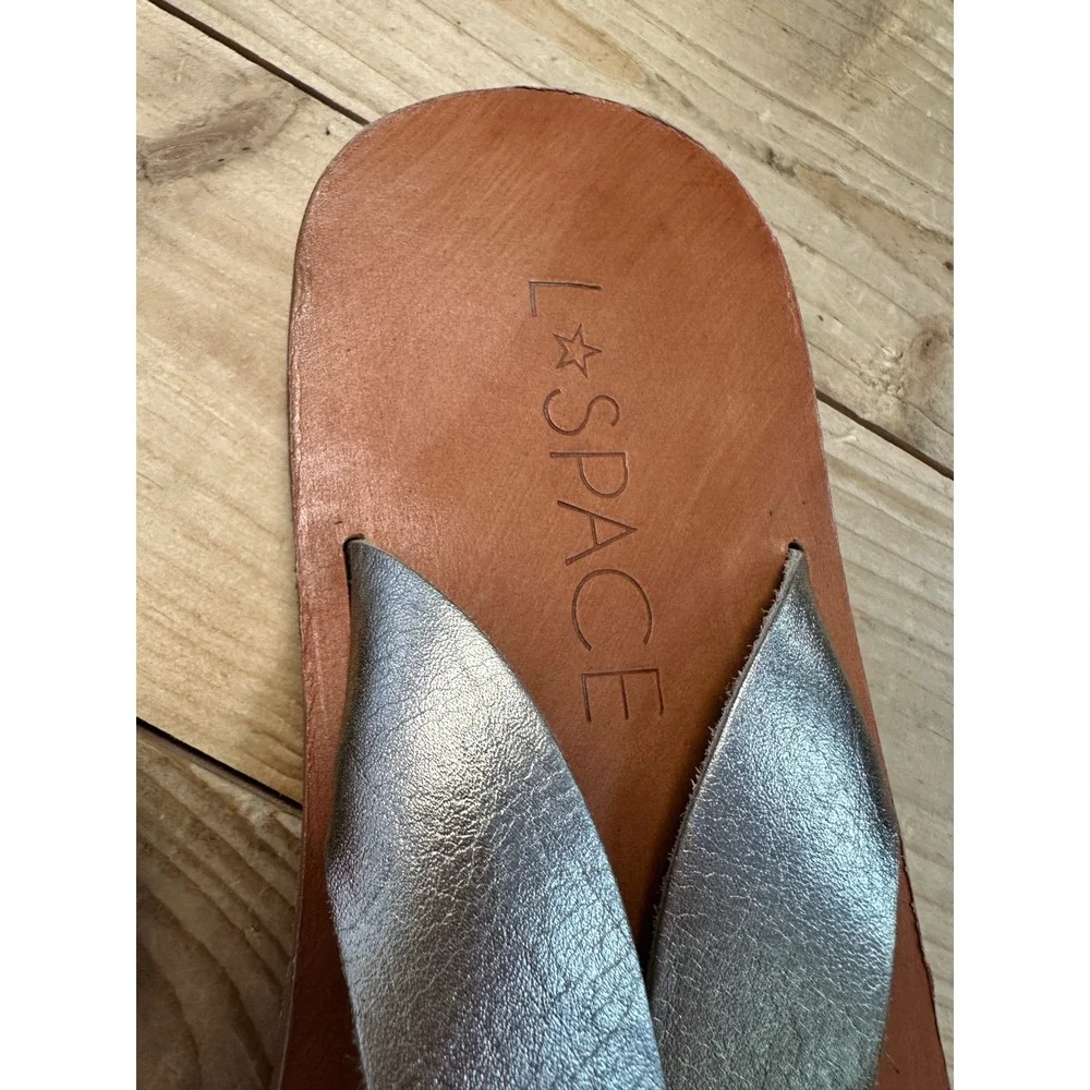L*Space Womens Silver Leather Toe Loop Thong Flat‎ Sandals EU 37 6.5